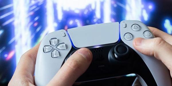 Analista estima que PlayStation 5 ha vendido casi el doble que Xbox Series X|S